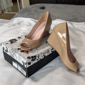 CL by Laundry Patent Beige Wedges